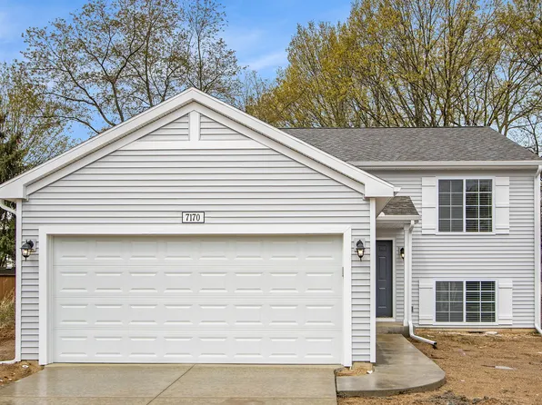 3059 N Sedge Wren Dr SW, Grandville, MI 49418