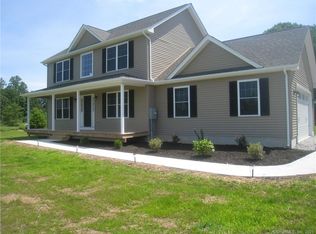 235 Upper Pattagansett Rd, East Lyme, CT 06333