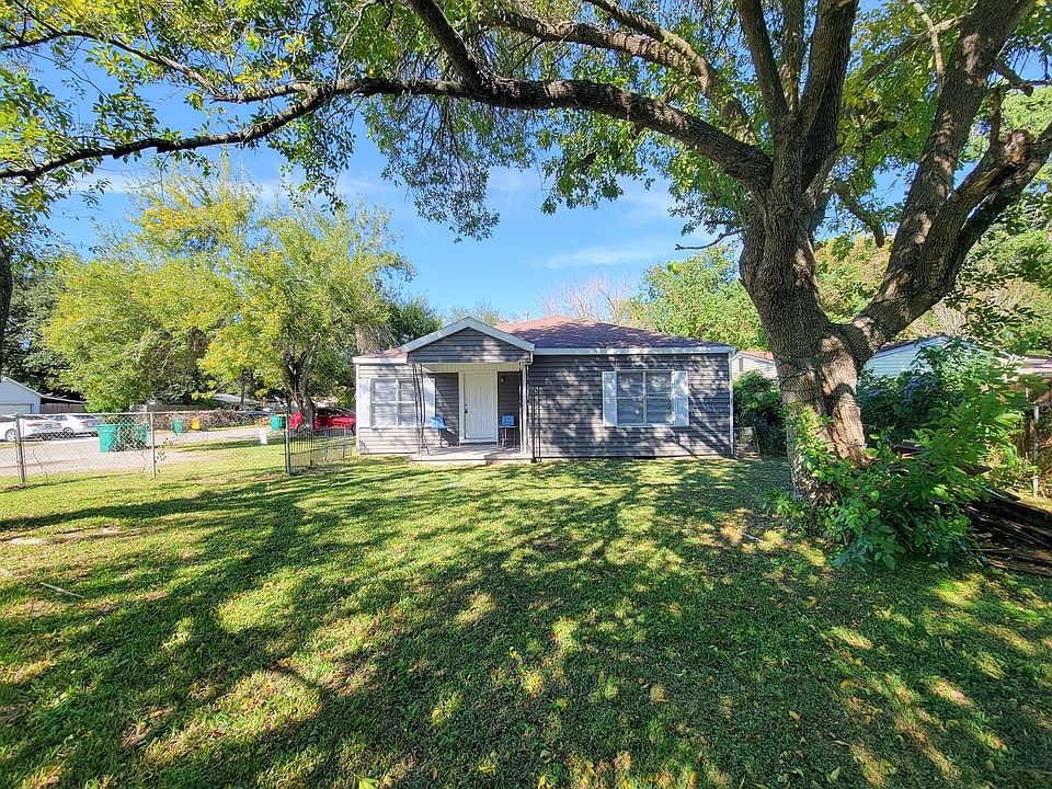 1st image of 2330 Cedar Dr