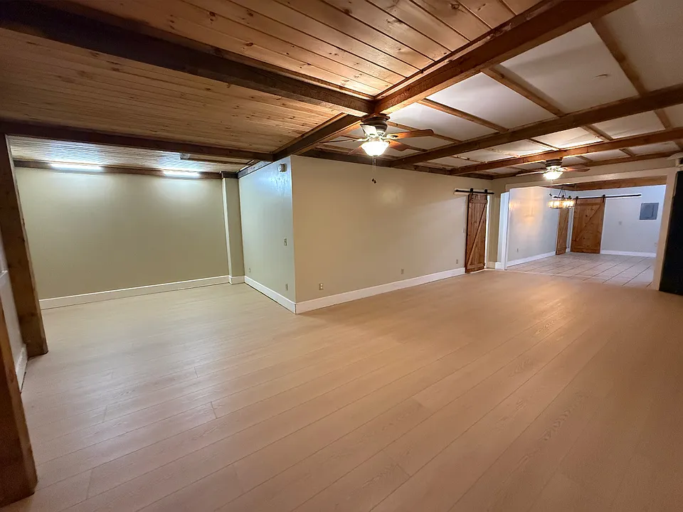 20 Pioneer Ave #2
