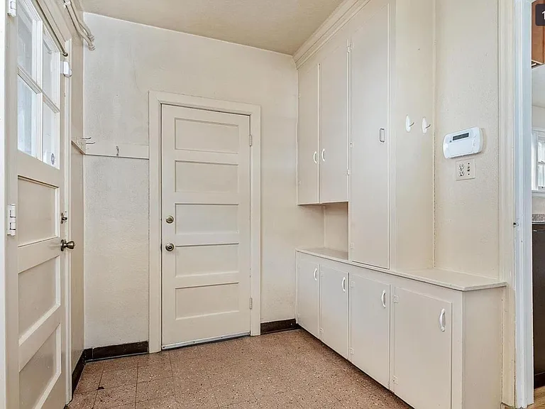 745 N Cherry St — Photo 10