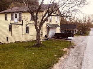 215 N Main St, Danby, VT 05739