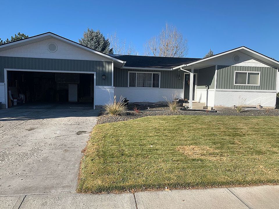 1st image of 2308 Oak Trail Dr