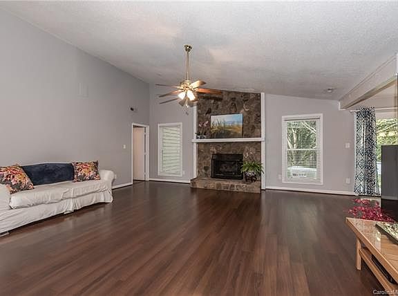 5th image of 11001 Vista Haven Dr