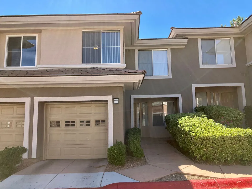 656 Peachy Canyon Cir #102