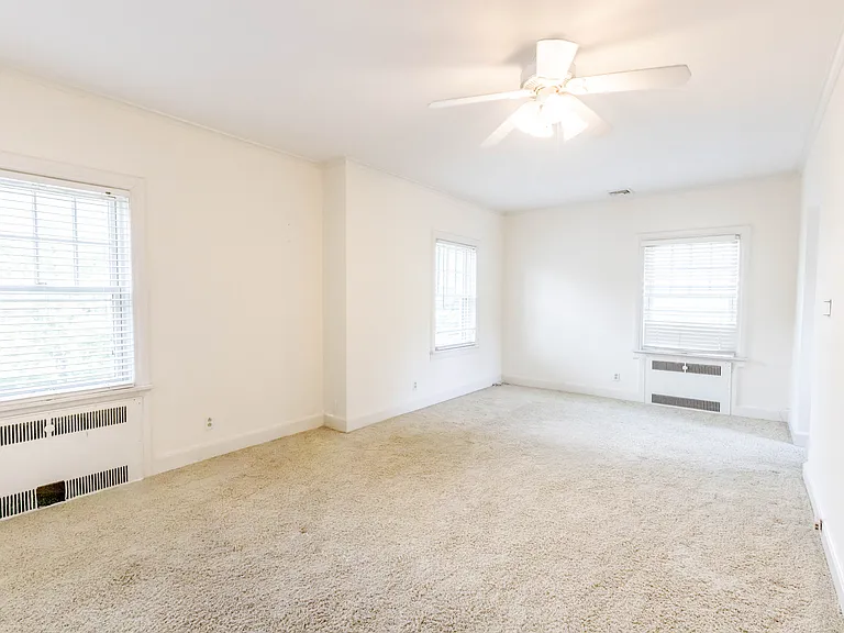 22 Serafin Pl — Photo 39