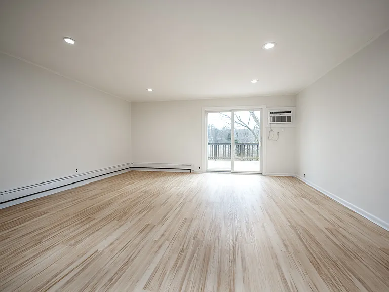 14 Deane Pl — Photo 18