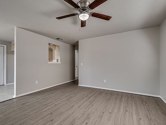 4th image of 1525 McGregor Dr