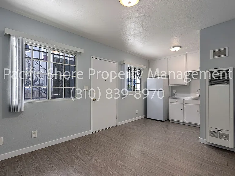 1305 8th Apartments — Photo 3