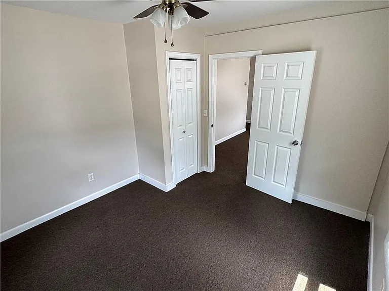 107 Mount Saint Charles Ave #2 — Photo 9