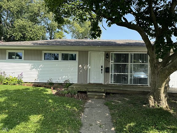 3rd image of 4839 Katherine Dr