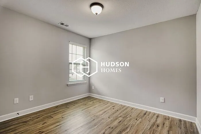 7902 Hemlock Dr — Photo 18