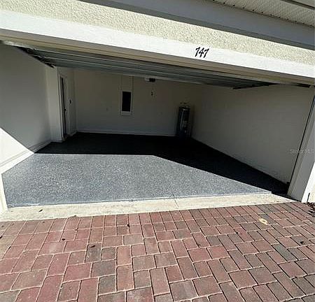 4th image of 747 Campo Ln