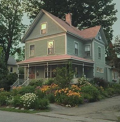 24 Parker St