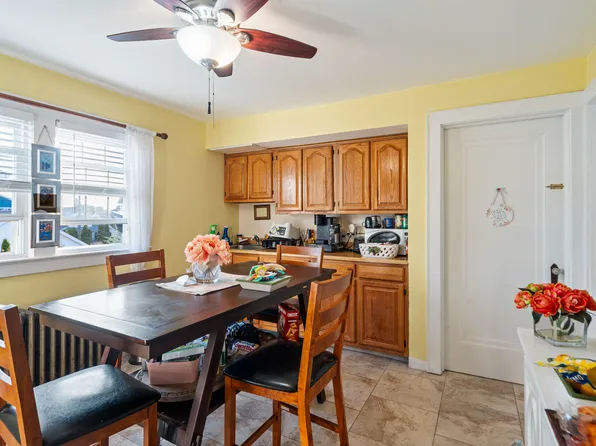 1041 Stonewall Lane image 30 of 48