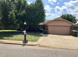 1225 S Gemini Rd, Edmond, OK 73003