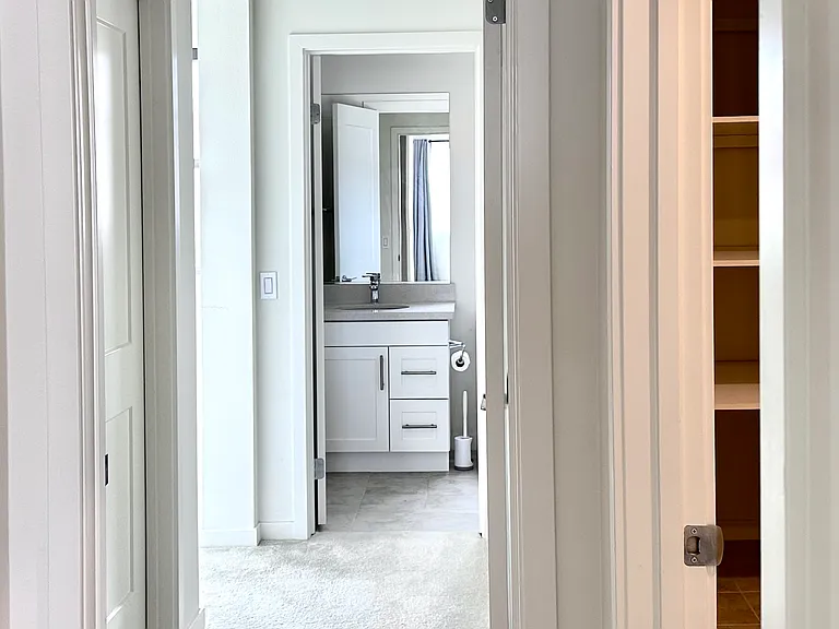 4776 S Ansley Ave — Photo 18