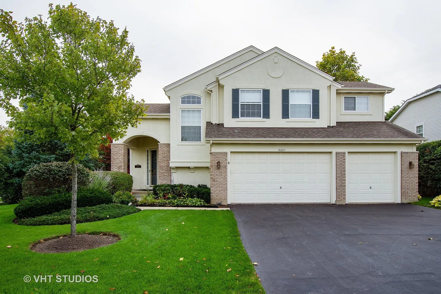 2321 Madiera Ln photo 1