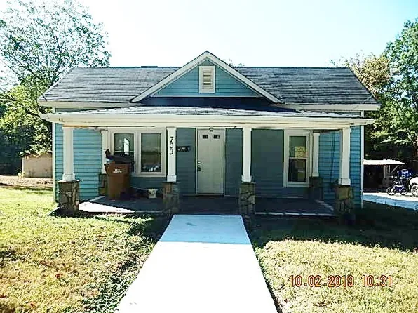709 W Main Street Ext, Lincolnton, NC 28092