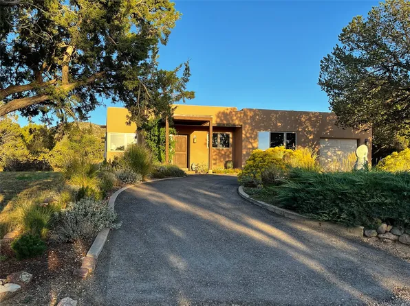 2117 Conejo Dr, Santa Fe, NM 87505