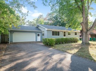 2 105th Ave NW, Coon Rapids, MN 55448