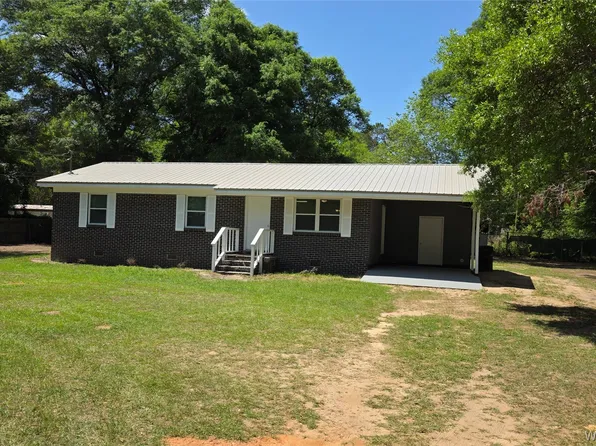 214 Pine Tree Ln, Daleville, AL 36322