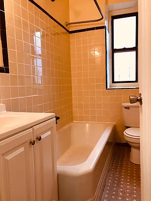 Rented by Walker Whiteside Pettibone, LREB | media 3