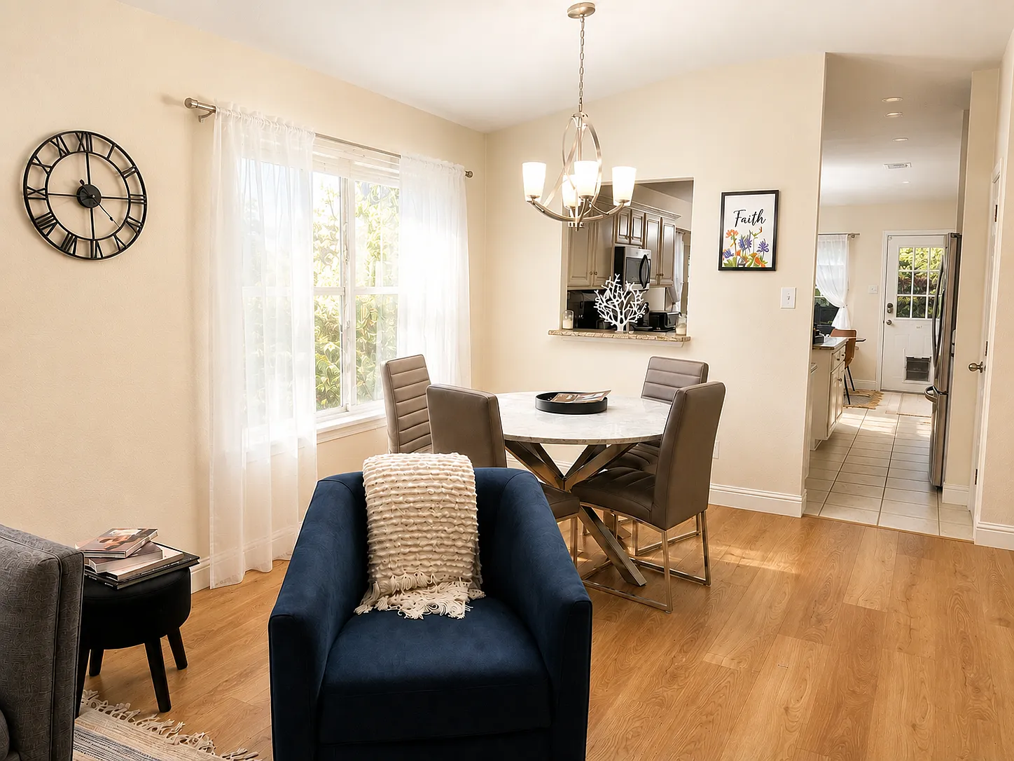 2 bed, 1100 sqft, $3,500 — Photo 4