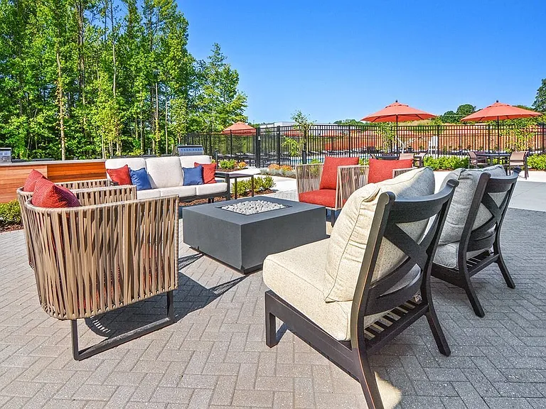 Fieldside Grande Apartments & Townhomes — Photo 30