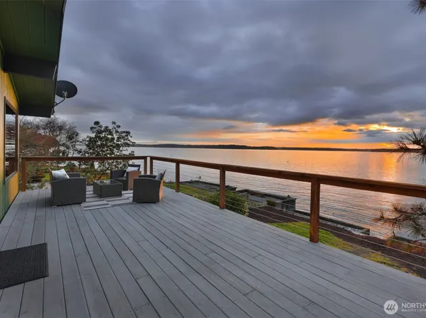 6317 Beach Drive SW, Seattle, WA 98136