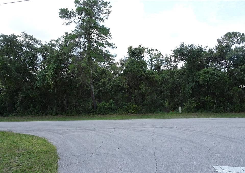 2nd image of 2433 Tracy Ln