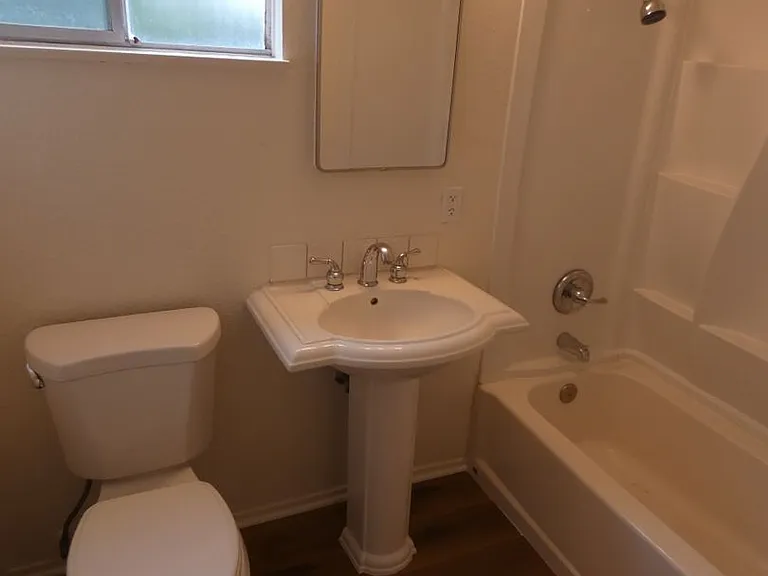 19XX E Rose Ave — Photo 8