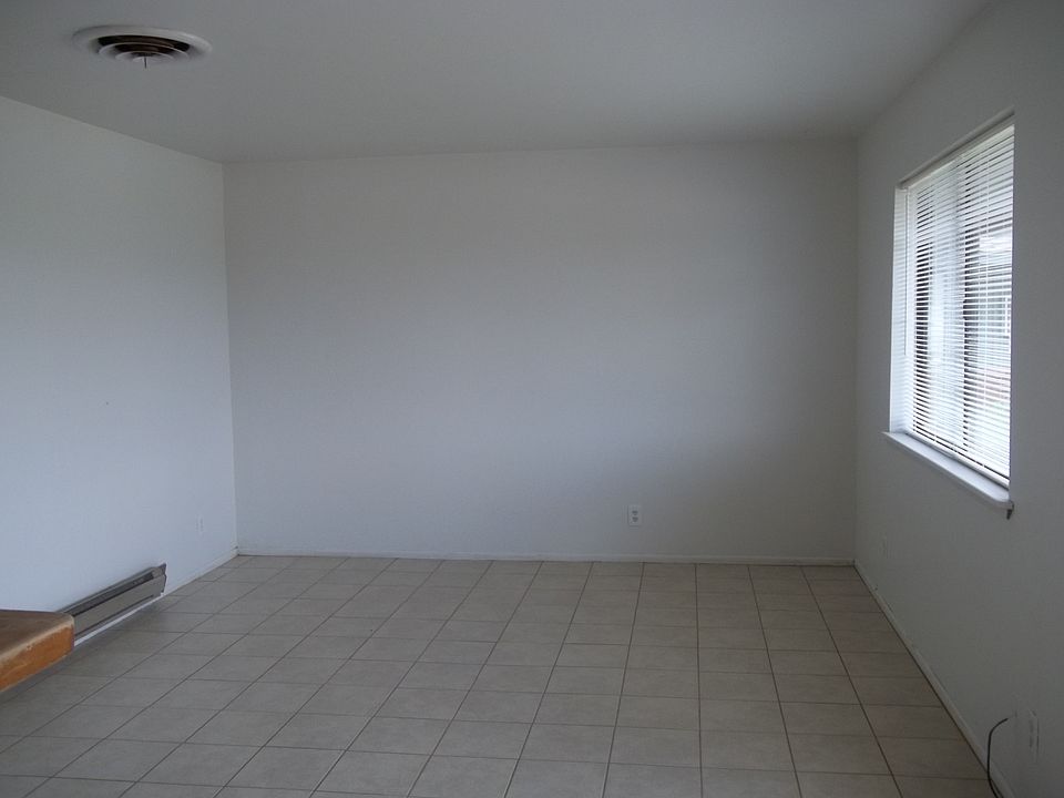 1st image of 3829 N Roosevelt St APT 5