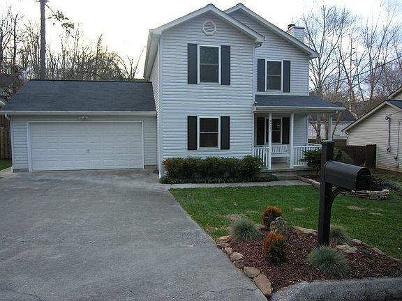 3rd image of 5011 Maple Chase Way