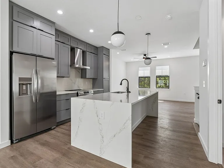 1218 E Kay St #14 — Photo 30