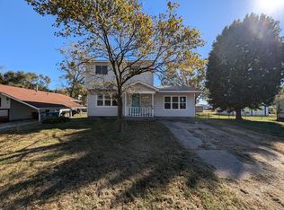 208 Rose Ave, South Roxana, IL 62087