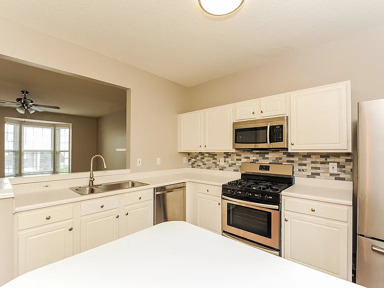 10900 Wittenridge Dr #E2 — Photo 7