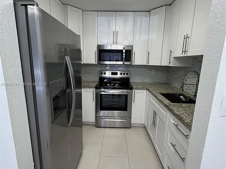 9520 SW 8th St #118 — Photo 14