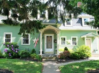 64 Cottage St, Franklin, MA 02038