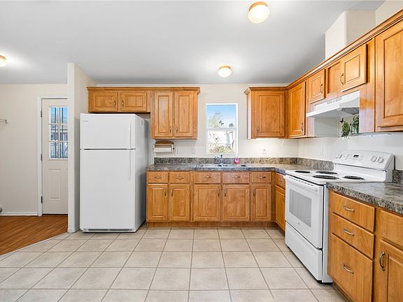 3rd image of 9260 N Diamond Bar Avenue