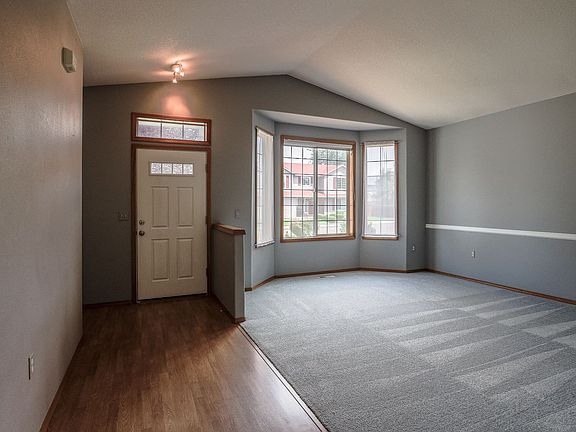 2nd image of 5101 NE 56th St