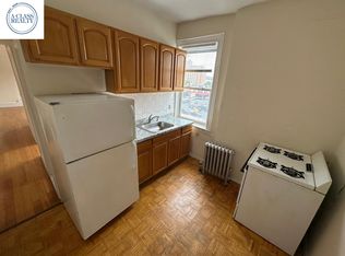 14-55 Broadway #4A, Astoria, NY 11106