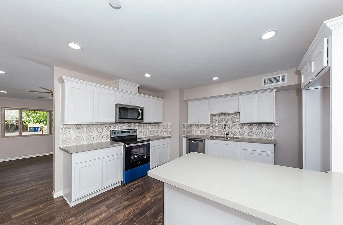 Building Photo - 2677 S Beverly Ln