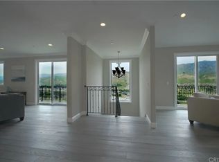 9349 Hillrose St, Sunland, CA 91040