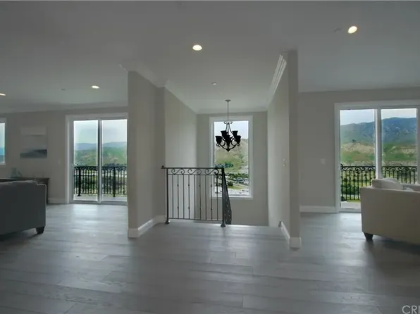 9349 Hillrose St, Sunland, CA 91040