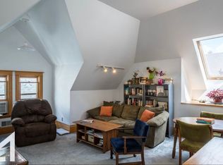 1049 Spaight St, Madison, WI 53703