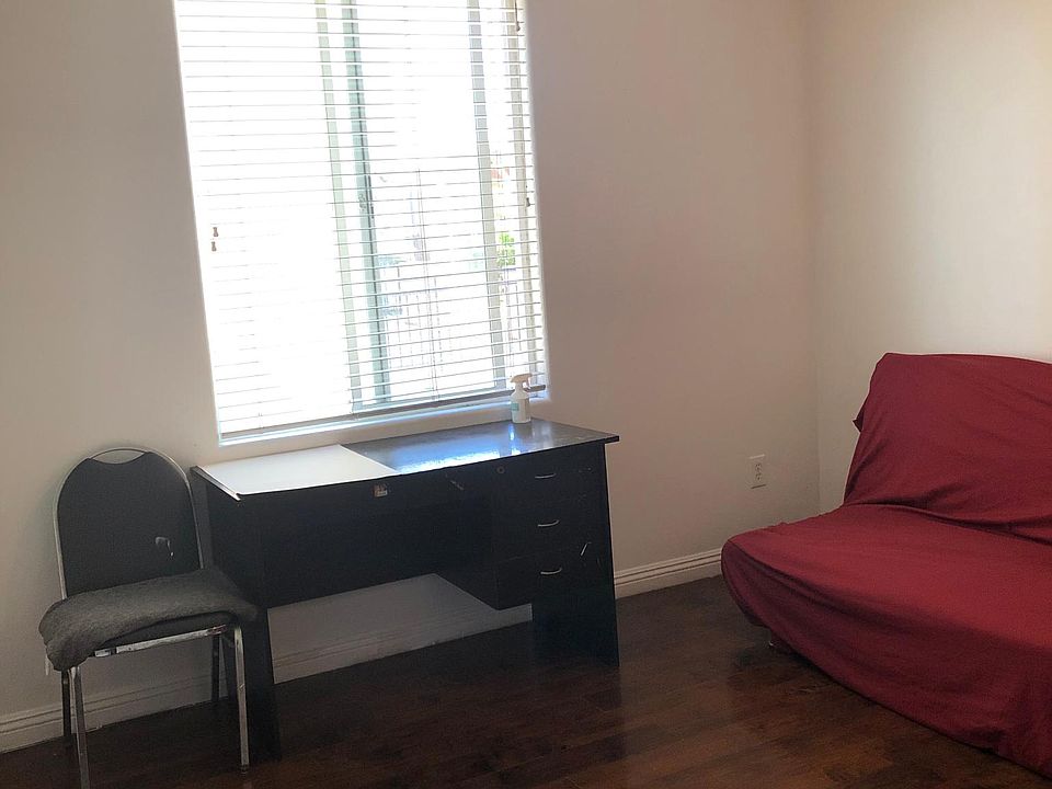 1st image of 3315 Del Mar Ave
