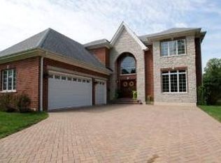 996 Ridge Rd, Highland Park, IL 60035