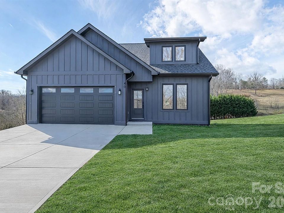 1st image of 40 Firefly Ridge Trl