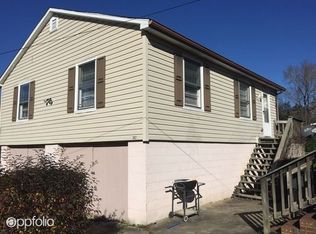 302 Walter Chambers St, Eden, NC 27288